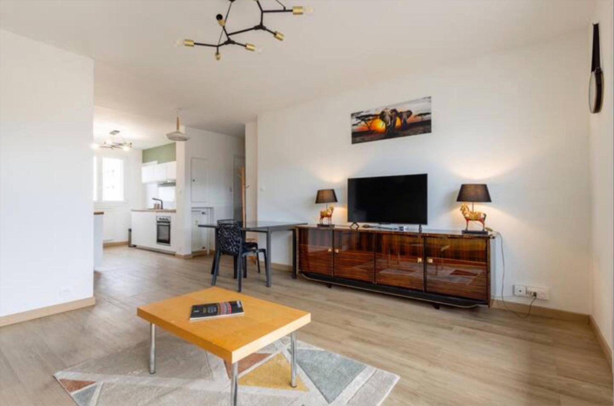 Logement Autour De Moi * * * * * 尚贝里 外观 照片